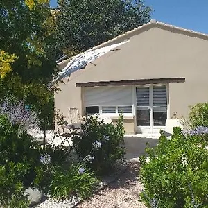 Appartement Studiole Petit Jas, Châteauneuf-de-Gadagne